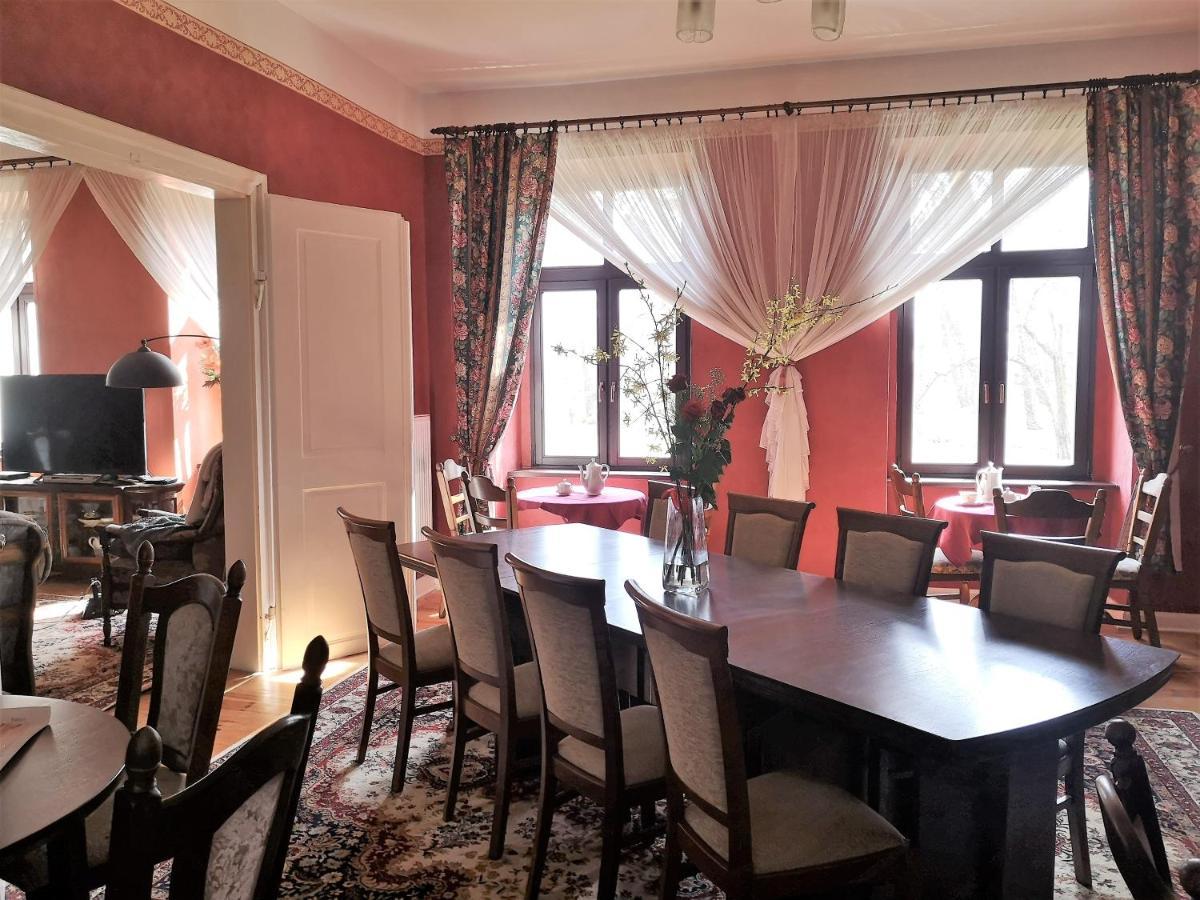 Folwark Goscino-Dwor Bed & Breakfast Eksteriør bilde